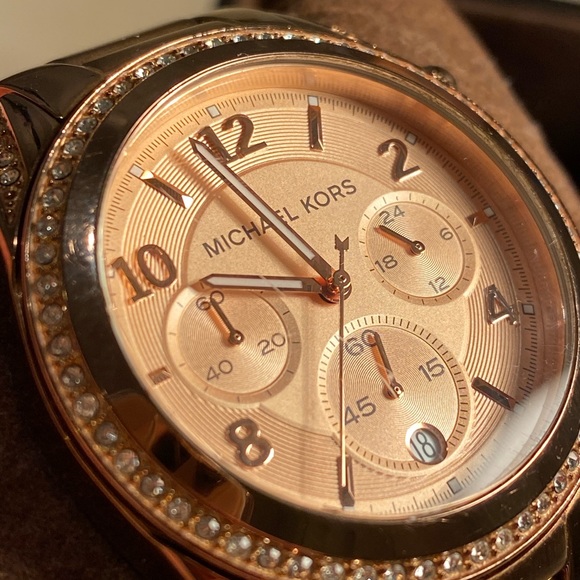 Michael Kors Ladies Watch - Picture 5 of 11